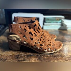 American Eagle Brown Cutout Block Heel Booties 7M